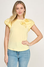 Load image into Gallery viewer, Golden Kisses
