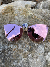Load image into Gallery viewer, Trendy Mirrored Sunglasses
