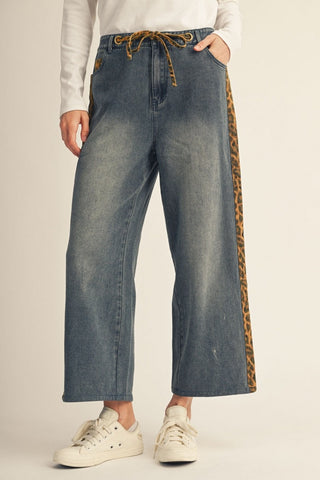 Wide-leg cropped denim jeans with leopard print side stripe and drawstring waist